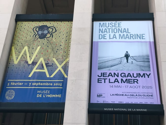 Ensemble de bâches tendues publicitaires