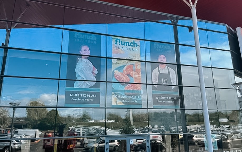 Film adhésif vitrage installé sur la façade du Flunch Rennes Cleunay