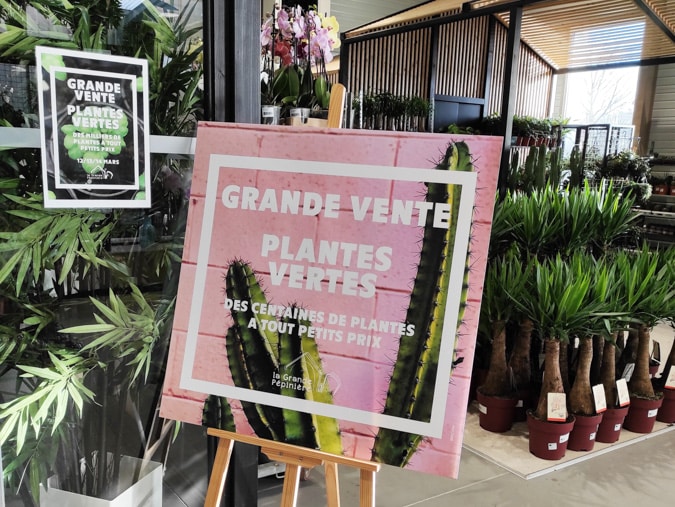 panneau de signalétique intérieur dans une jardinerie de la région nantaise
