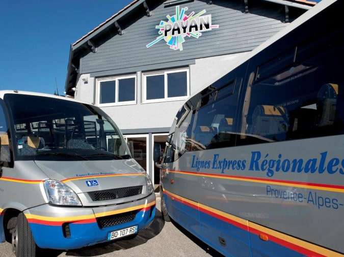 Enseigne installée chez un professionnel du transport