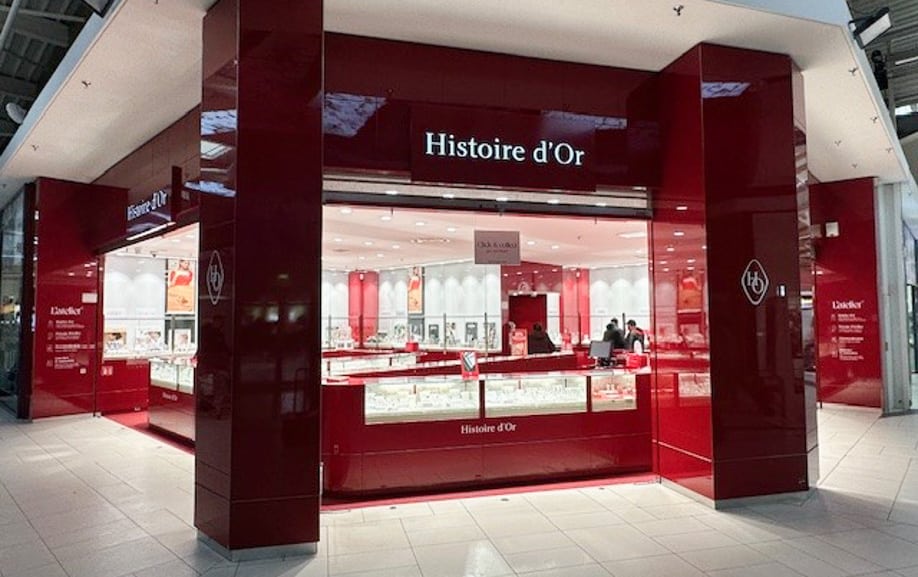 Façade boutique Histoire d’Or repensée pour renforcer la visibilité de l’enseigne