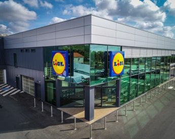 Exemple d'enseigne commerciale soumise à réglementation