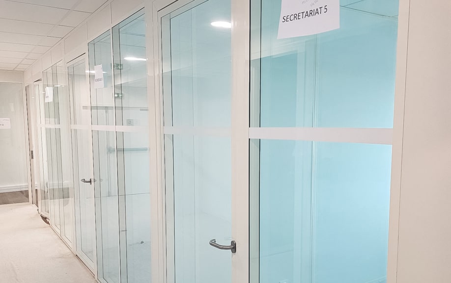 Adhésif de sécurité installé par Graphitis