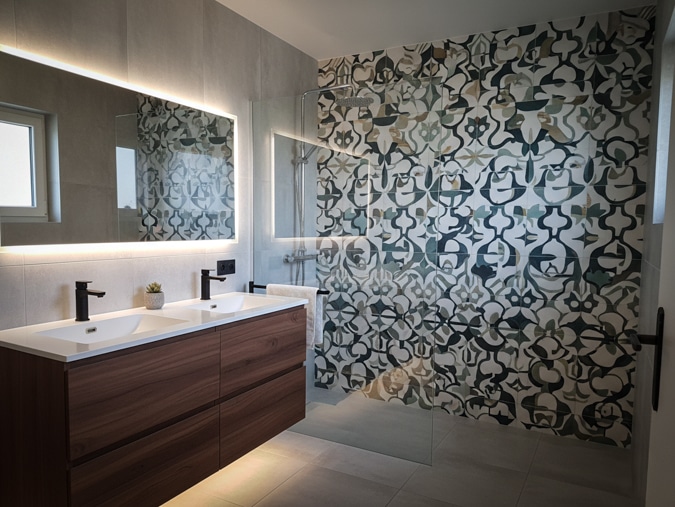 Panneau de douche composite imprimé