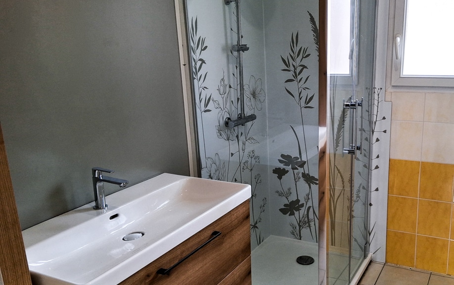 Pose de panneau de douche pour particulier sur Nantes