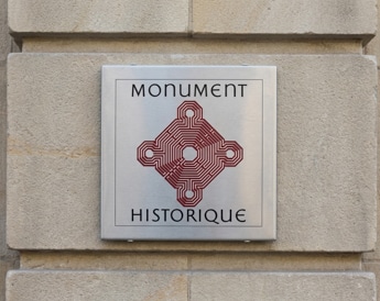 Réglementations pour de la signalétique à proximité de monuments historiques
